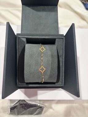 14K Solid Gold Clover Bracelet